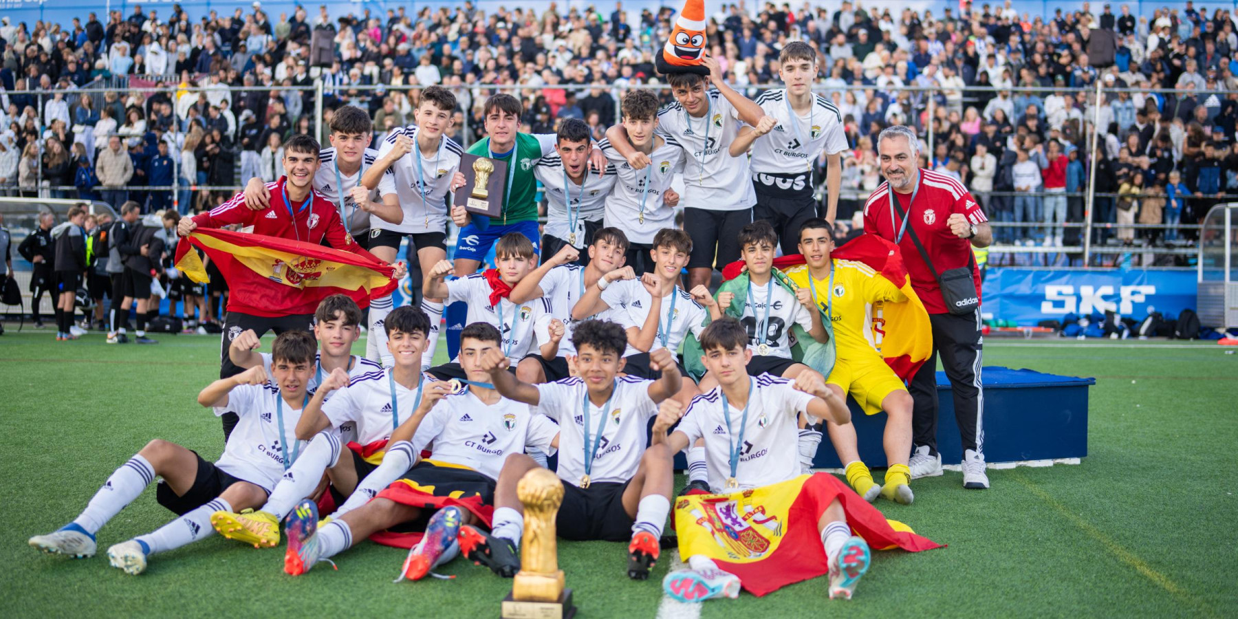 Burgos CF players during match